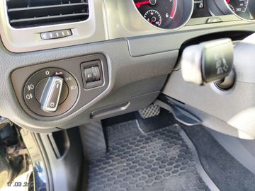 Volkswagen Golf VII 2.0 TDI Lounge DSG-ACC-SHZG-LHZG-PDC-