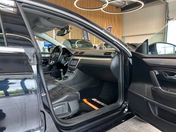 Volkswagen Passat *Sport-Paket*Tempo*Navi*PDC*BI-XENON*