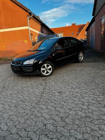 Ford Focus 1.6 L Benzin Guter Zustand