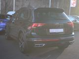 Volkswagen Tiguan 2.0 TDI R-Line VC ACC LED PDC Touchscreen - Volkswagen Tiguan R line mit Diesel-Antrieb