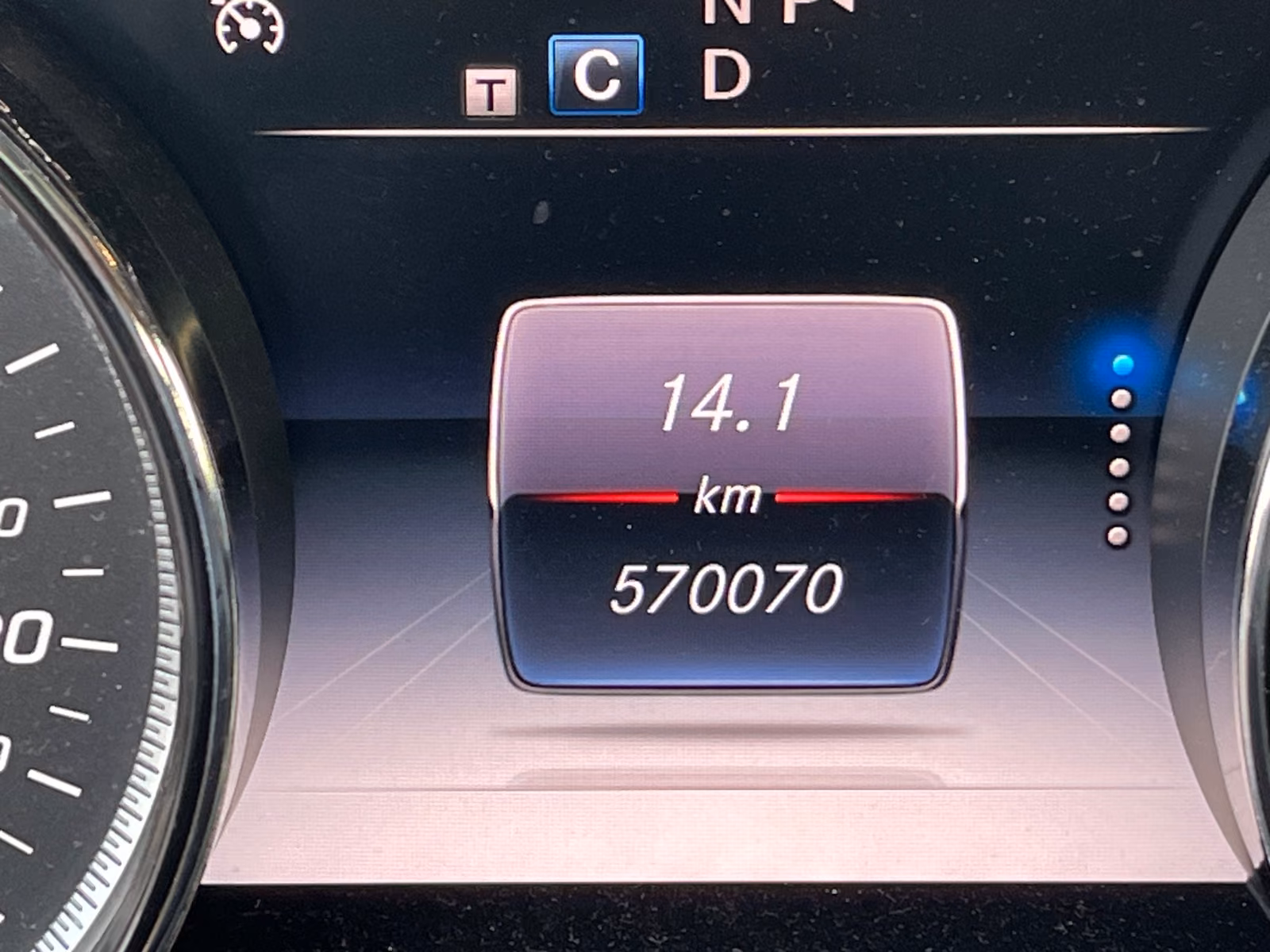 Mercedes-Benz E 220 d T Avantgarde
