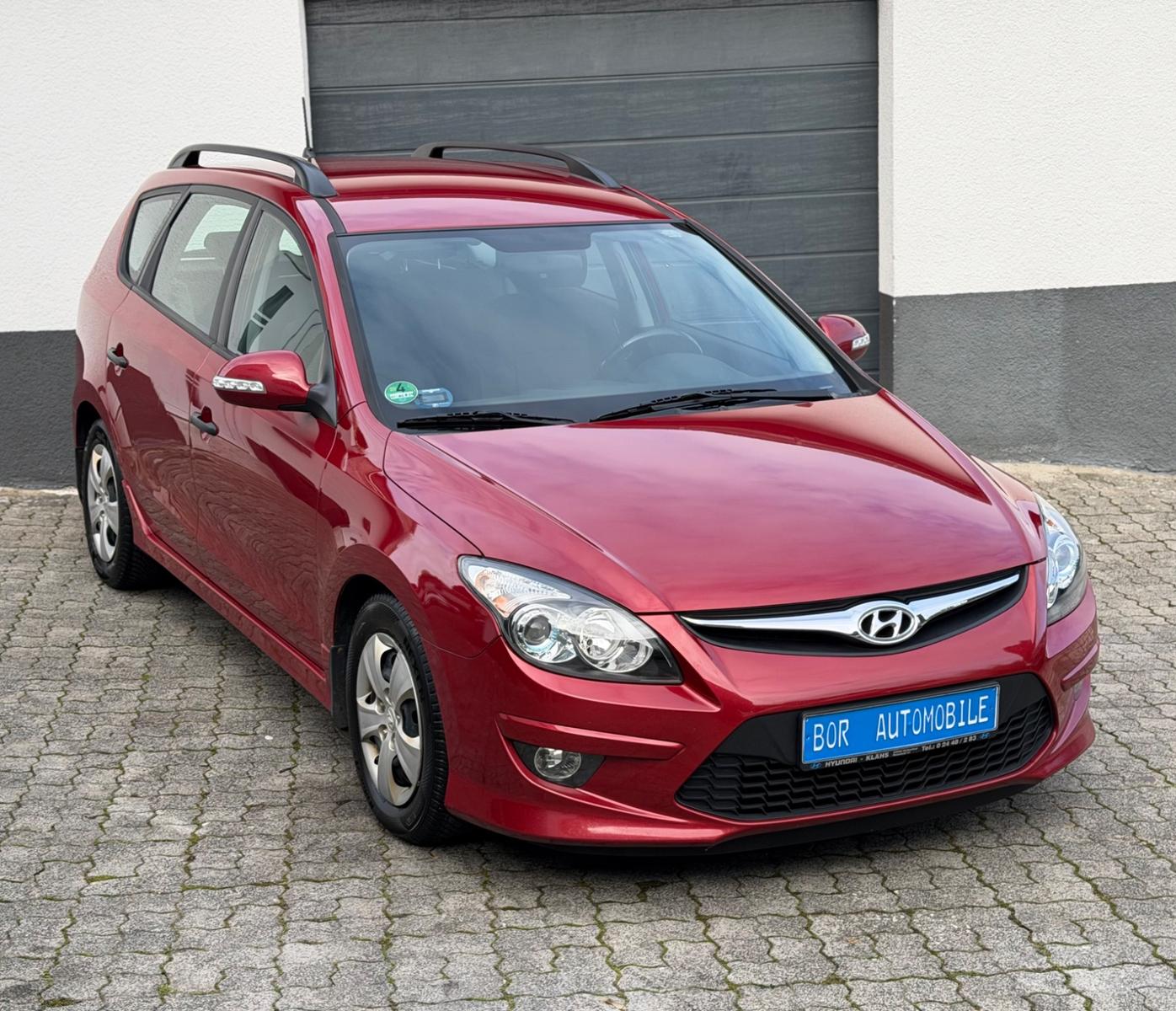 Hyundai i30 2011 — engine 1.582 cm³, 90 HP (66kW)