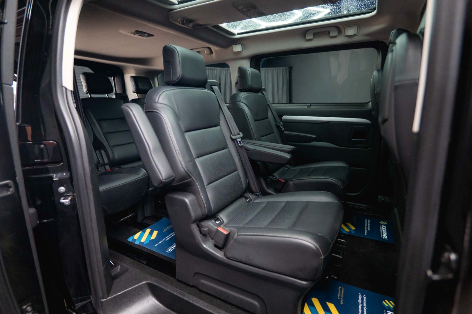 Fahrzeugabbildung Opel Zafira Life Innovation L3 Black Edition *Pano*
