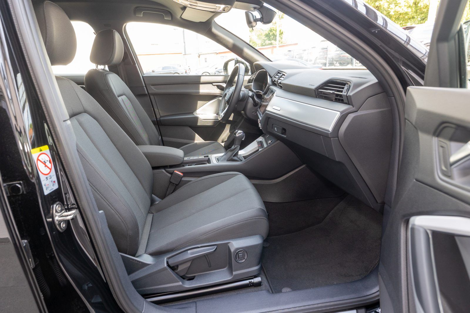 Audi Q3 S line 40 TFSI qu. S tr.LED Navi GRA KS EPH foto 4