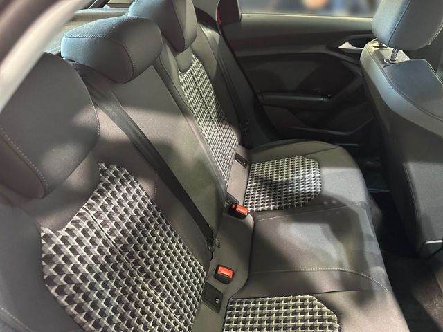 A1 Sportback 35 TFSI S TRONIC S LINE LED+NAVI+VC