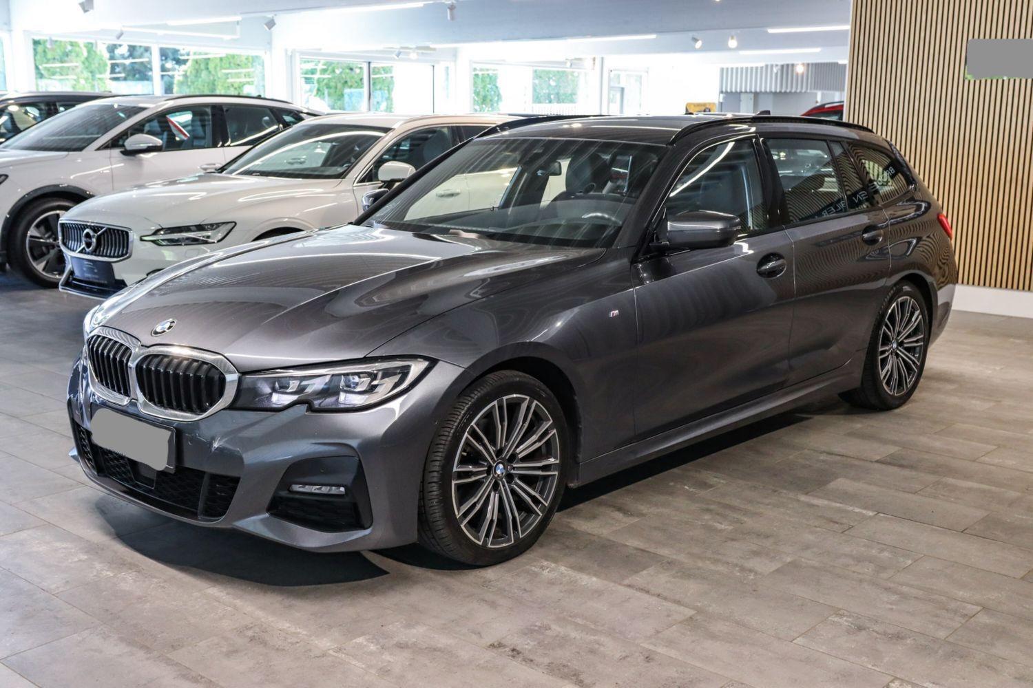 BMW 320d KOMBI*M-PAKET*NAVI/R.CAM/ACC/XDRIVE/VIRTUAL