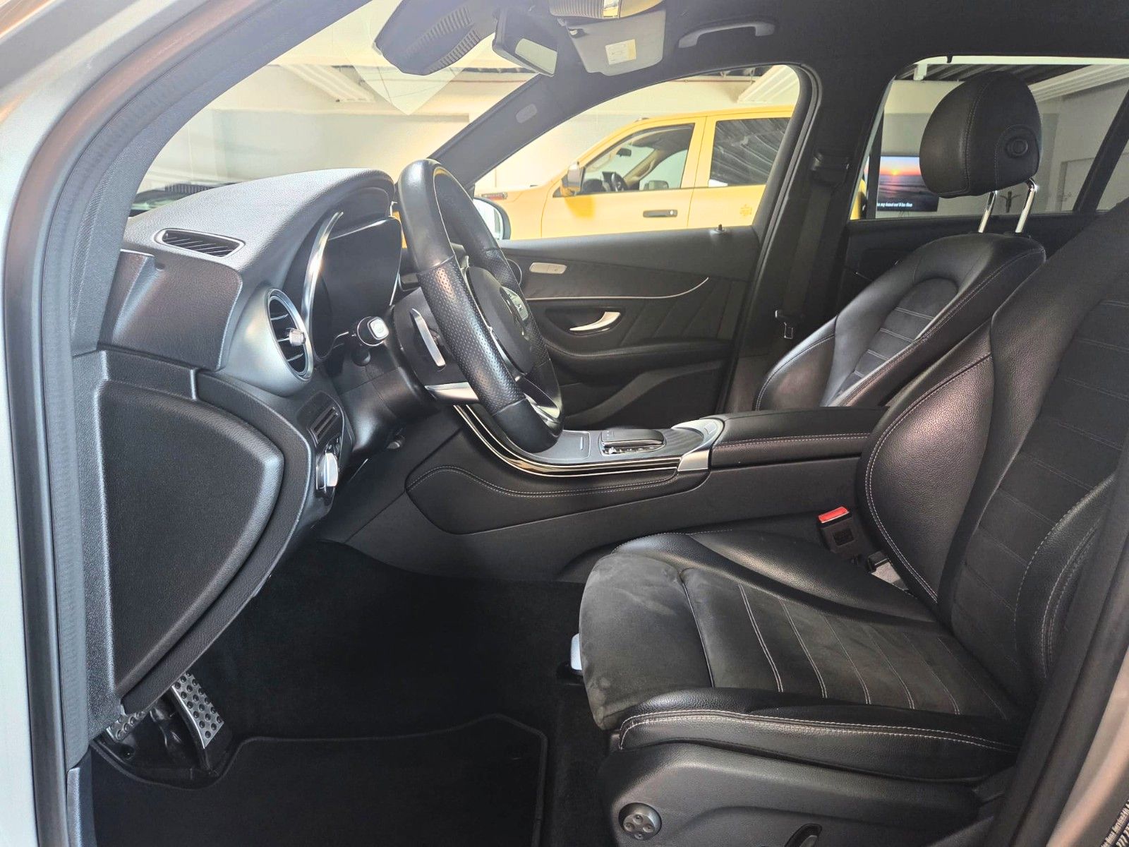 MERCEDES-BENZ GLC 200 — zdjęcie 9