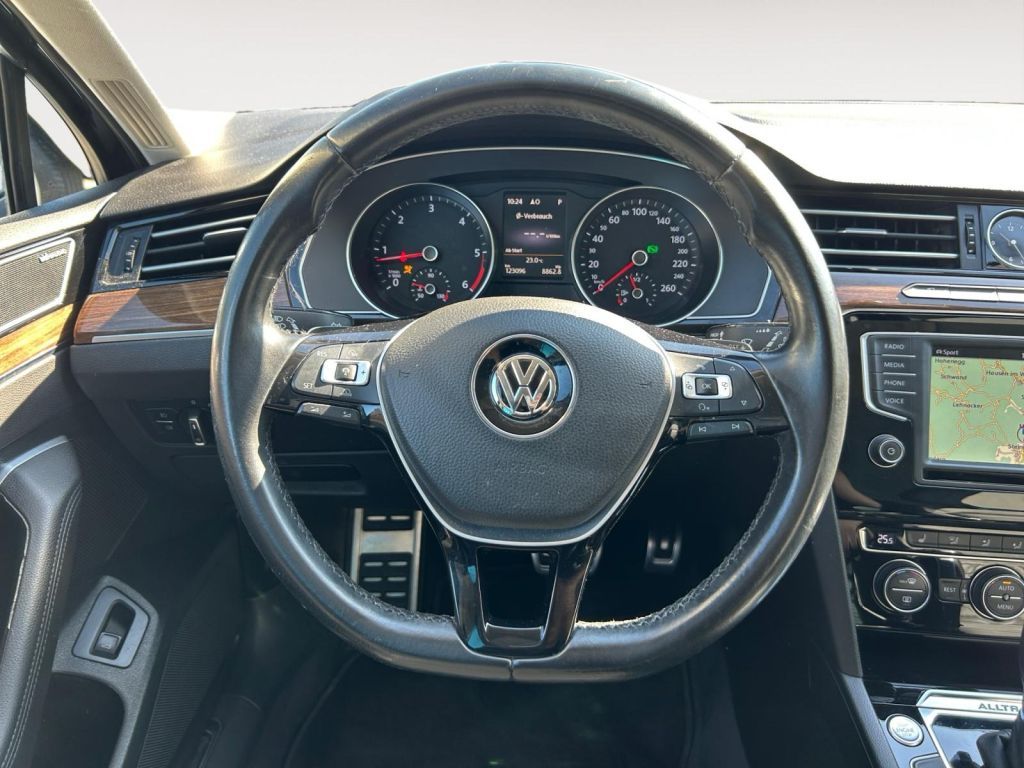 Fahrzeugabbildung Volkswagen Passat Alltrack 2.0 TDI SCR 4Motion DSG (BMT)