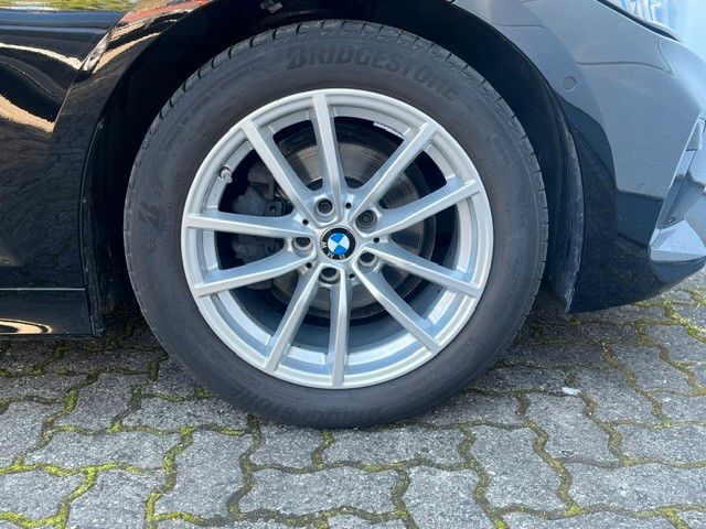 BMW 318i Touring Navi,Kamera,Adapt. LED,ACC,Sitzheiz foto 5