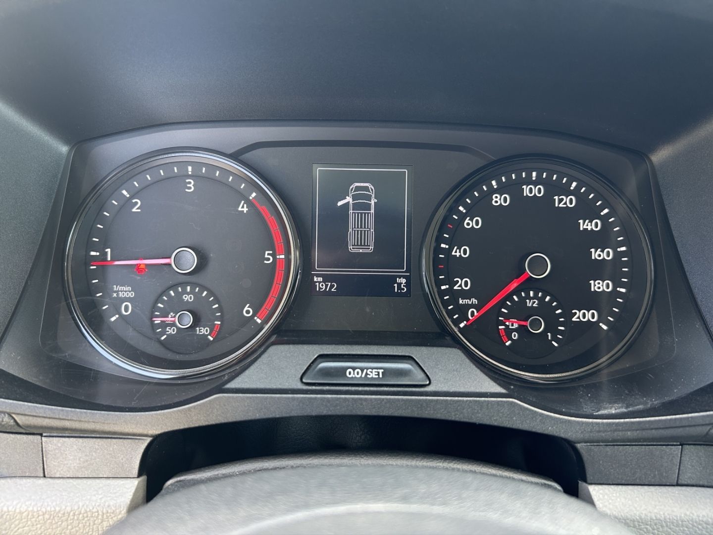 Crafter Kasten mittellang Hochdach FWD 35 2.0TDi