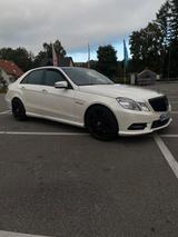 Mercedes-Benz E 500 BlueEFFICIENCY AVANTGARDE - gebrauchte Mercedes-Benz E 500 aus dem Jahr 2012