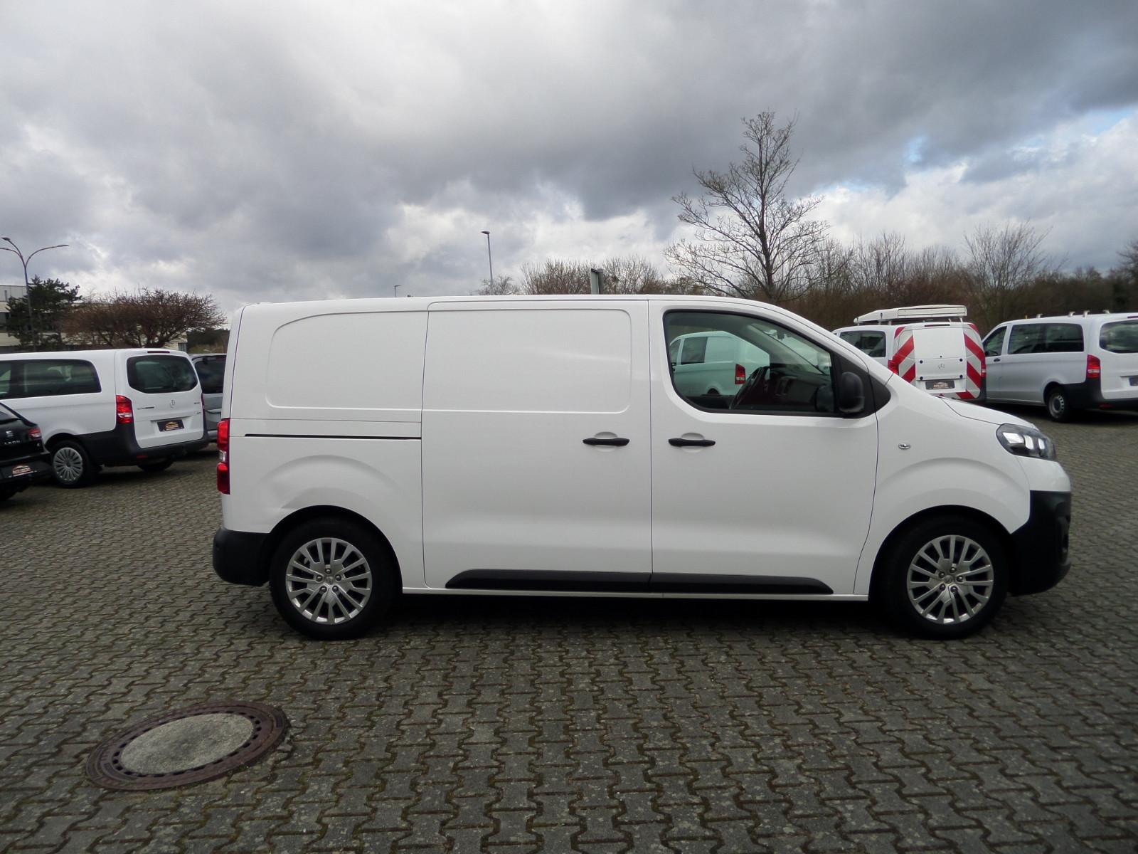 Opel Vivaro Elegance L2+Standhzg+Cam+Regale+Klima+SHZ
