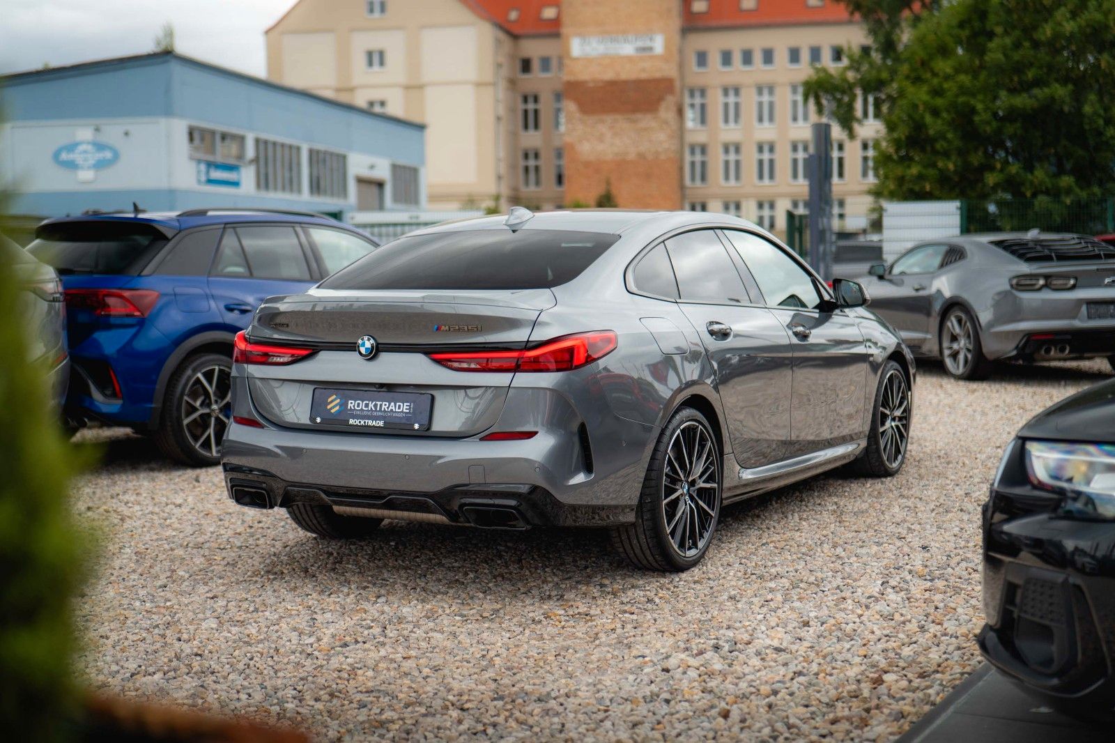 Fahrzeugabbildung BMW M235i xDrive M-Sport Pro Performance Shadow LED