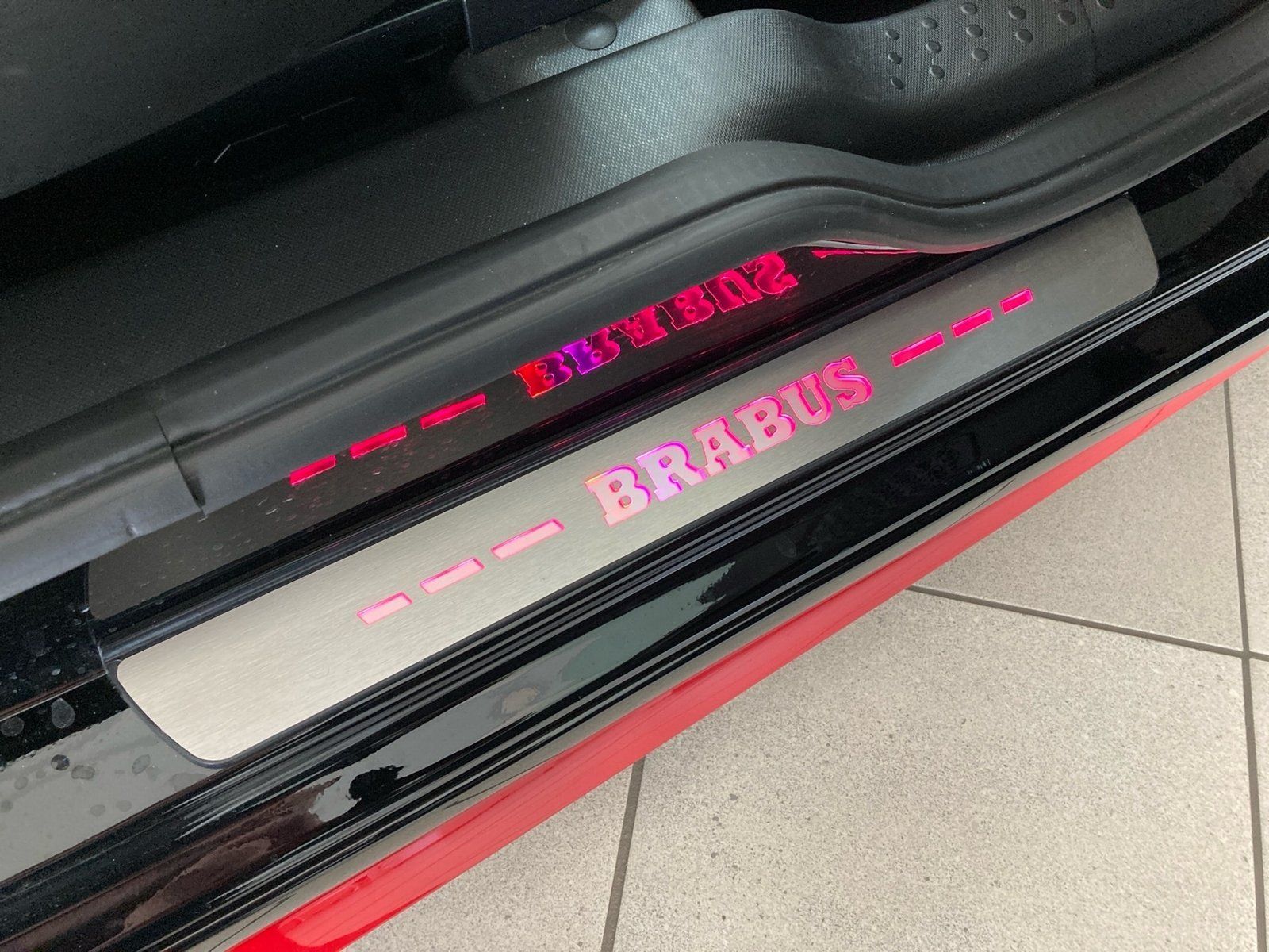 Fahrzeugabbildung Smart EQ fortwo BRABUS R92 Cabrio Leder Kamera