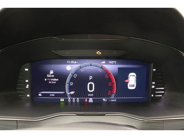 Fahrzeugabbildung SKODA Superb Combi Ambition LED ACC Navi DSG
