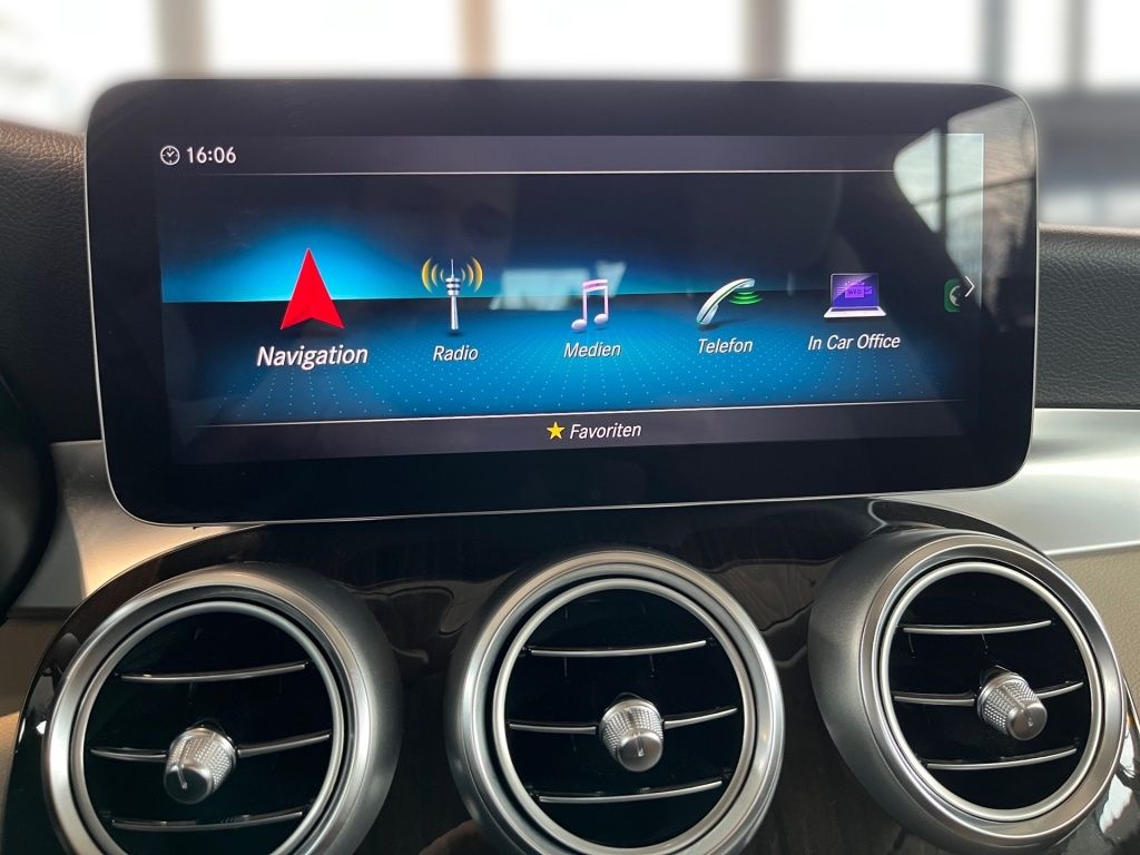 Fahrzeugabbildung Mercedes-Benz C 200 Coupé Distronic+ Navi LED SHZ KeyLess KAM