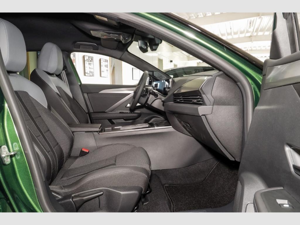 Opel Astra Electric L GS Sports Tourer Winterpaket