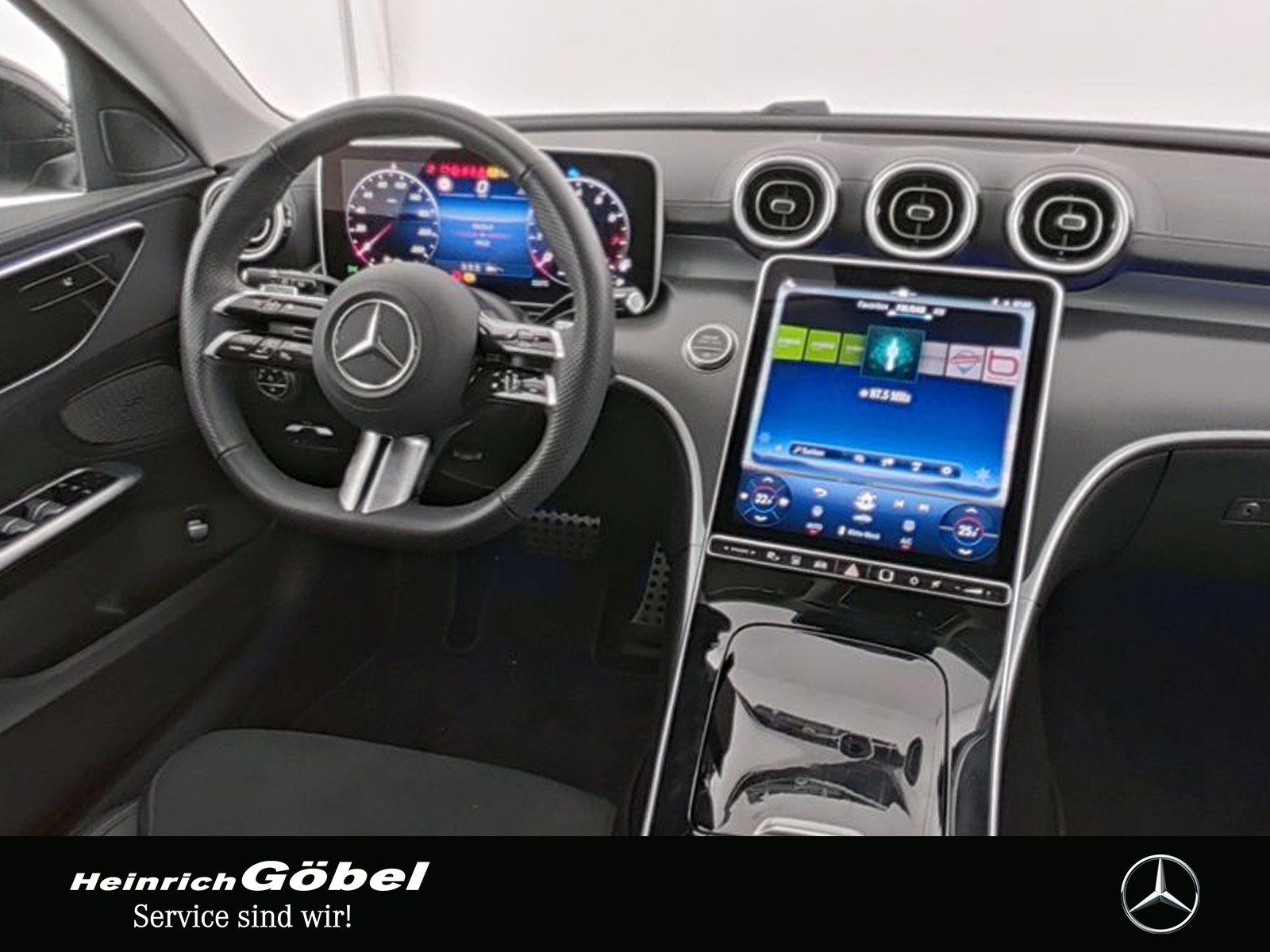 Fahrzeugabbildung Mercedes-Benz C 180 T AMG+NIGHT+AHK+STANDHZ+19"+TOTWINKEL+SMI