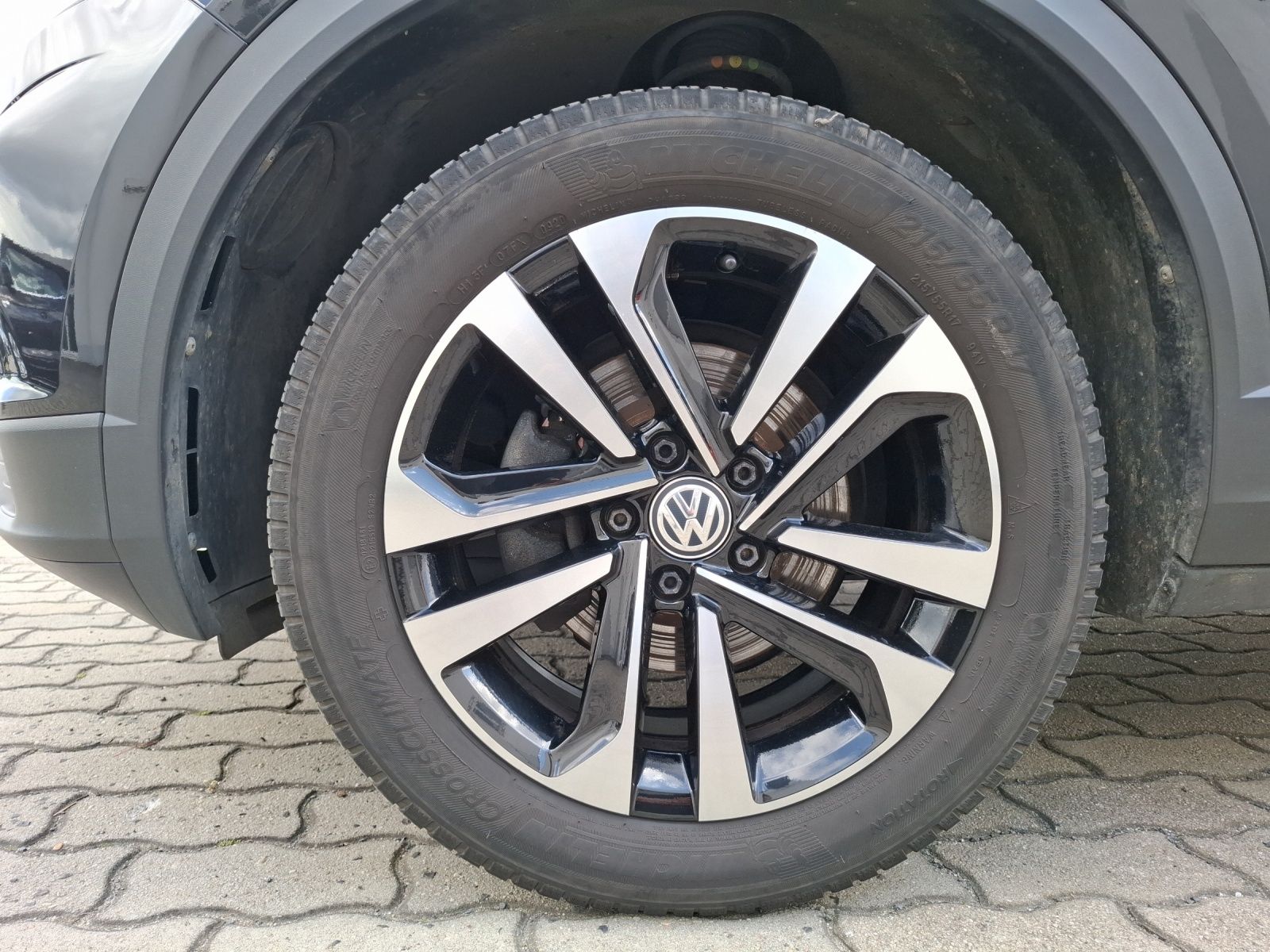 Fahrzeugabbildung Volkswagen T-Roc TSI United Navi ACC PDC SH LM