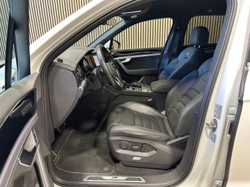 Volkswagen Touareg - 5
