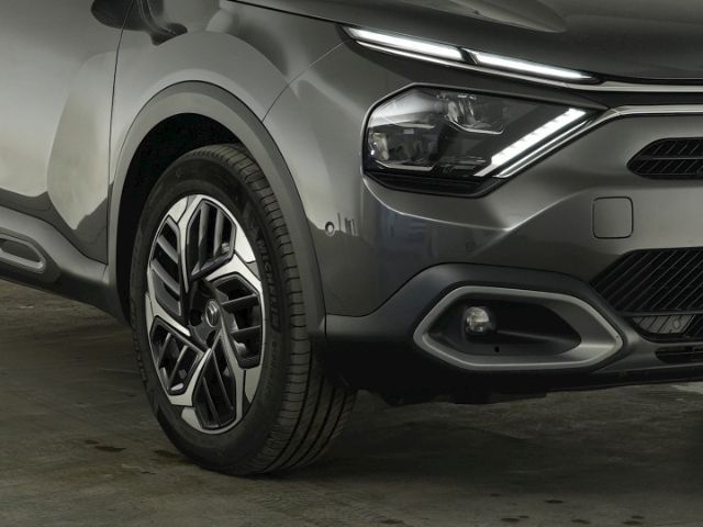 C4 SHINE BLUEHDI AT+LED LICHT+NAVI+360 GRAD KAME