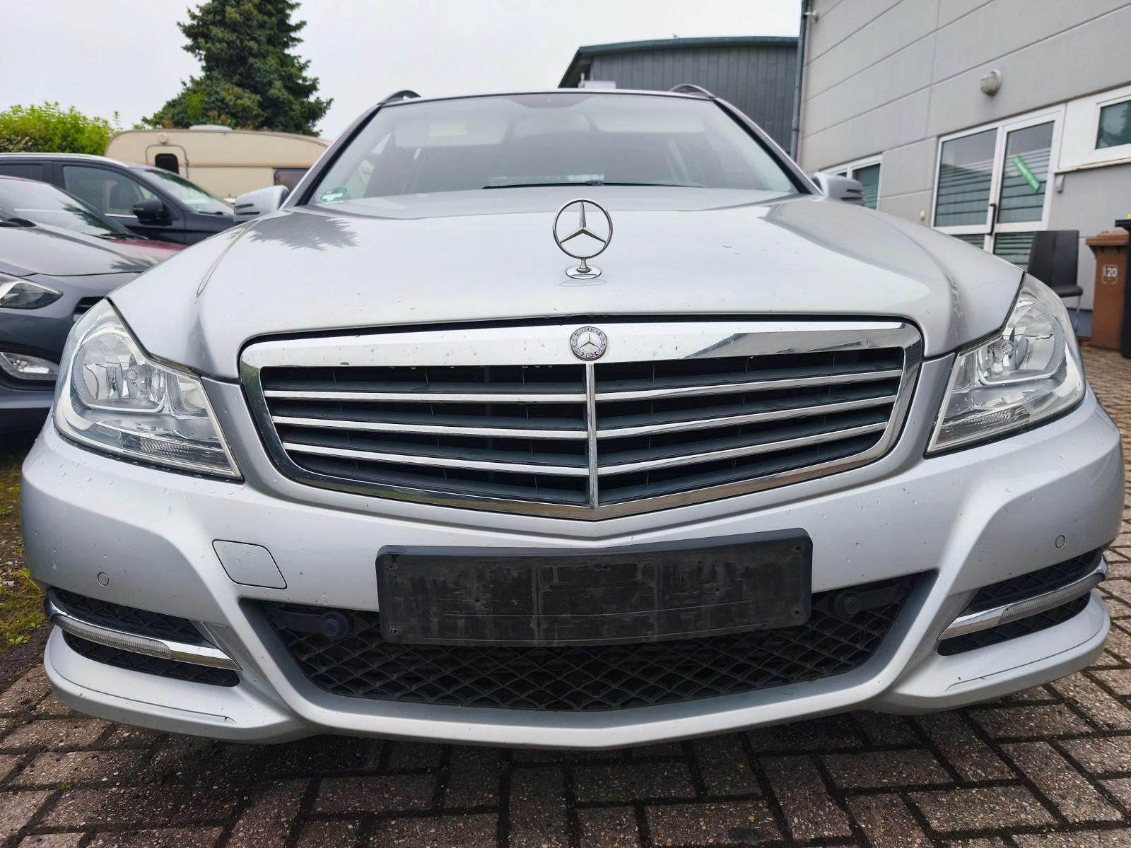 Mercedes-Benz C 180 C T-Modell C 180 T CGI BlueEfficiency