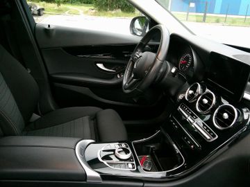 Mercedes-Benz Limousine C 180 d