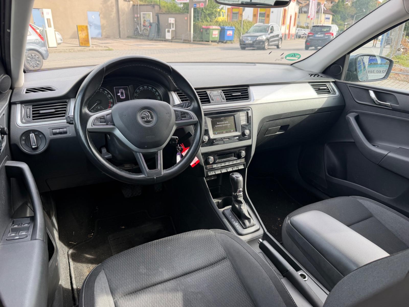 Skoda Rapid 2015 — photo 11