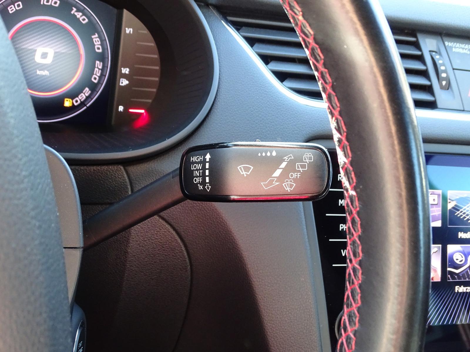 Skoda Octavia Combi 2.0 RS 245 LED Navi ACC SmartLink