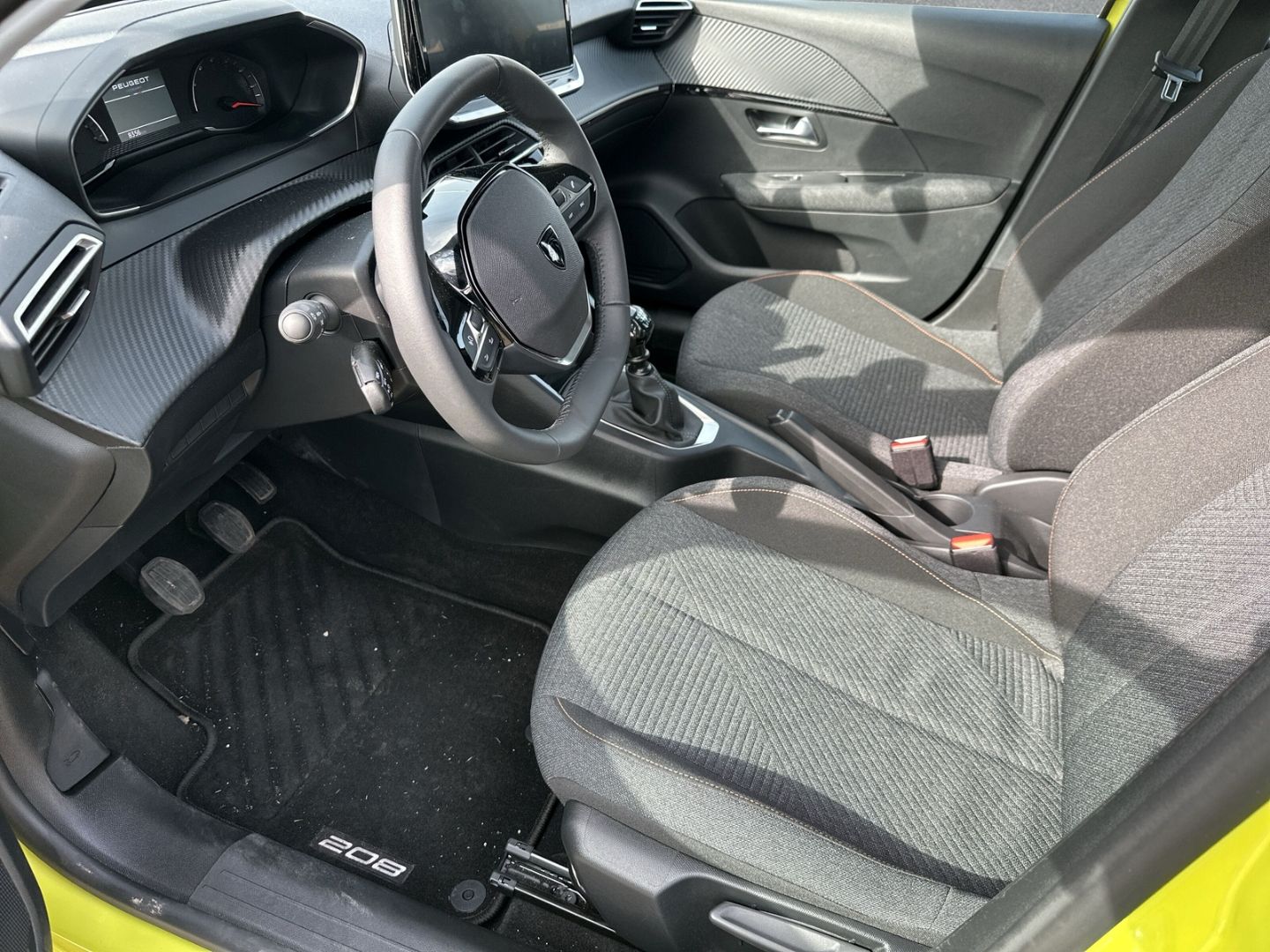 Fahrzeugabbildung Peugeot 208 Style 1.2 PureTech 100 EU6e