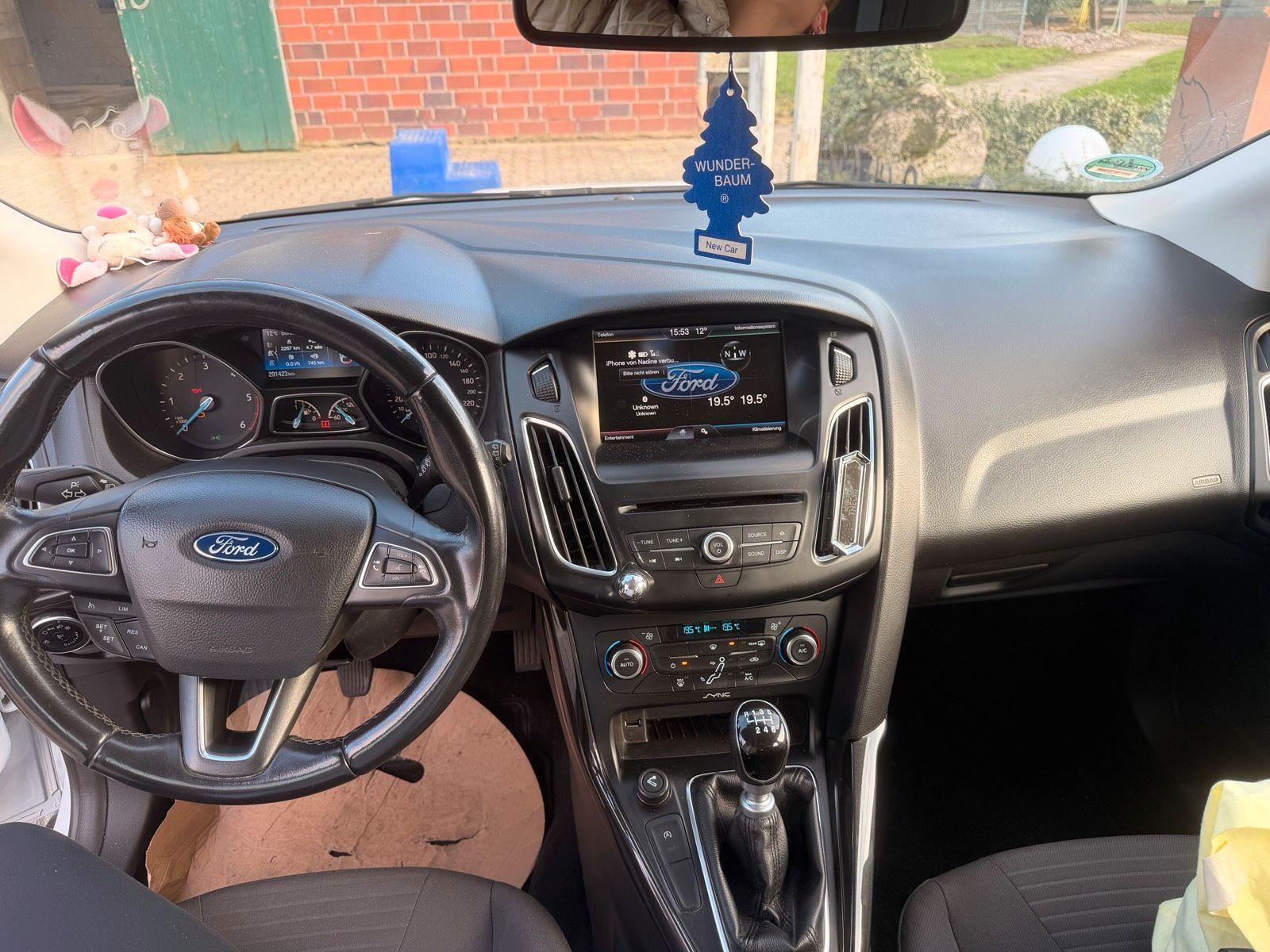 Ford Focus 2015 — engine