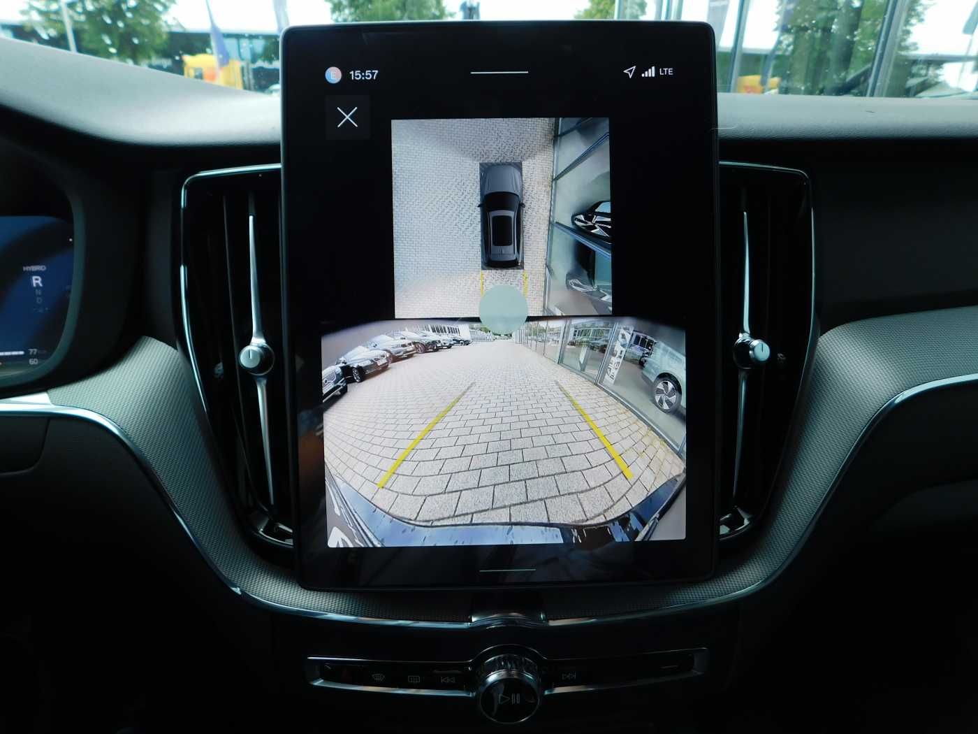 Fahrzeugabbildung Volvo XC60 T8 AWD Plus Black Edit. 'HEAD-UP-DISPLAY'