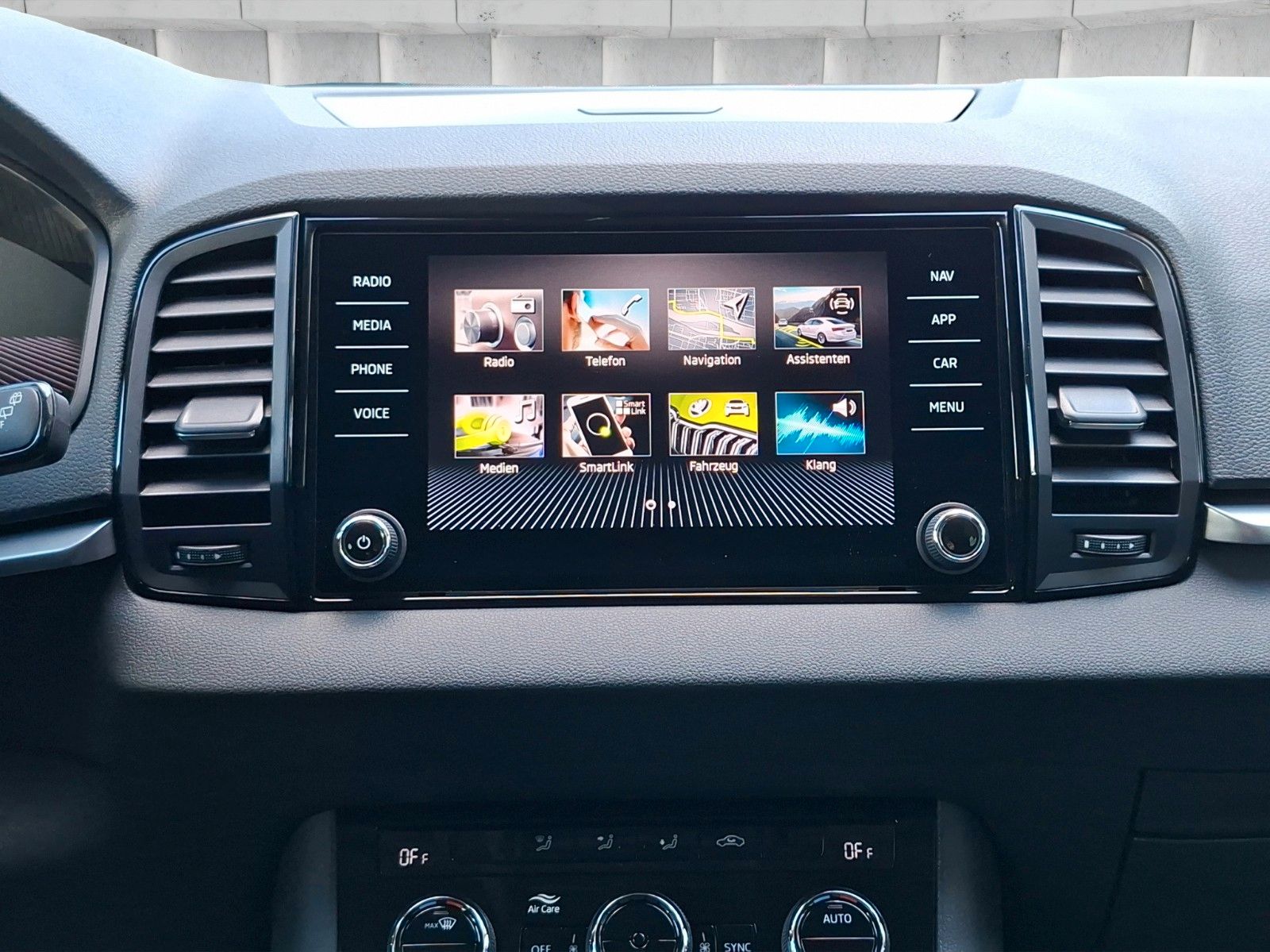 Fahrzeugabbildung SKODA 1.5L DSG**AHK*Smartlink*LED*DAB*ViCo*ACC**