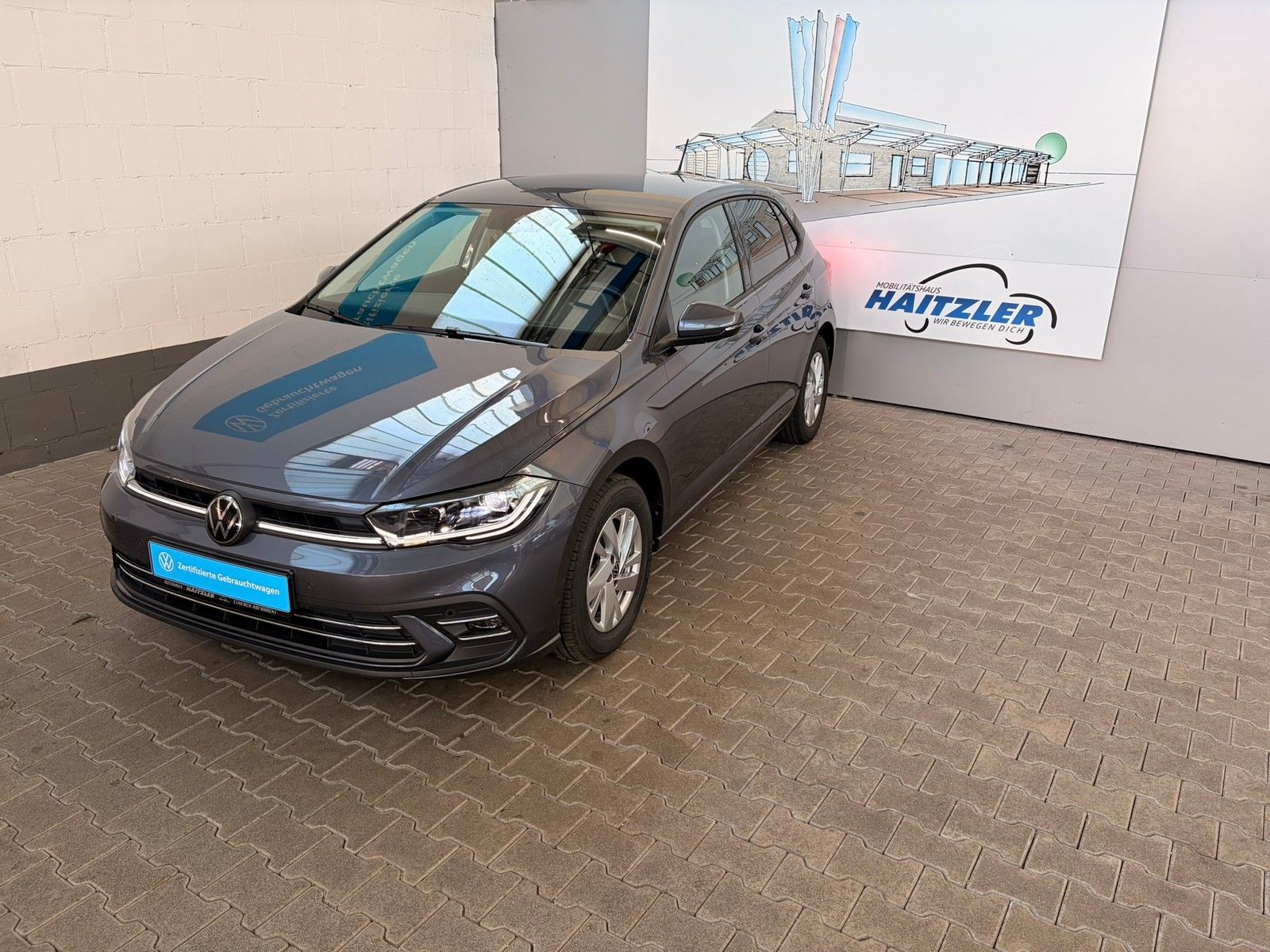 Fahrzeugabbildung Volkswagen Polo Style 1,0 TSI DSG + IQ.Drive + Navi + Klima