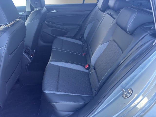 Golf VIII Variant ENERGY 1.5l eTSI DSG AHK+NAVI+