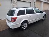 Opel Astra H Caravan AUTOMATIK TÜV NEU SERVICE NEU - Opel Astra aus 2009: Kombi
