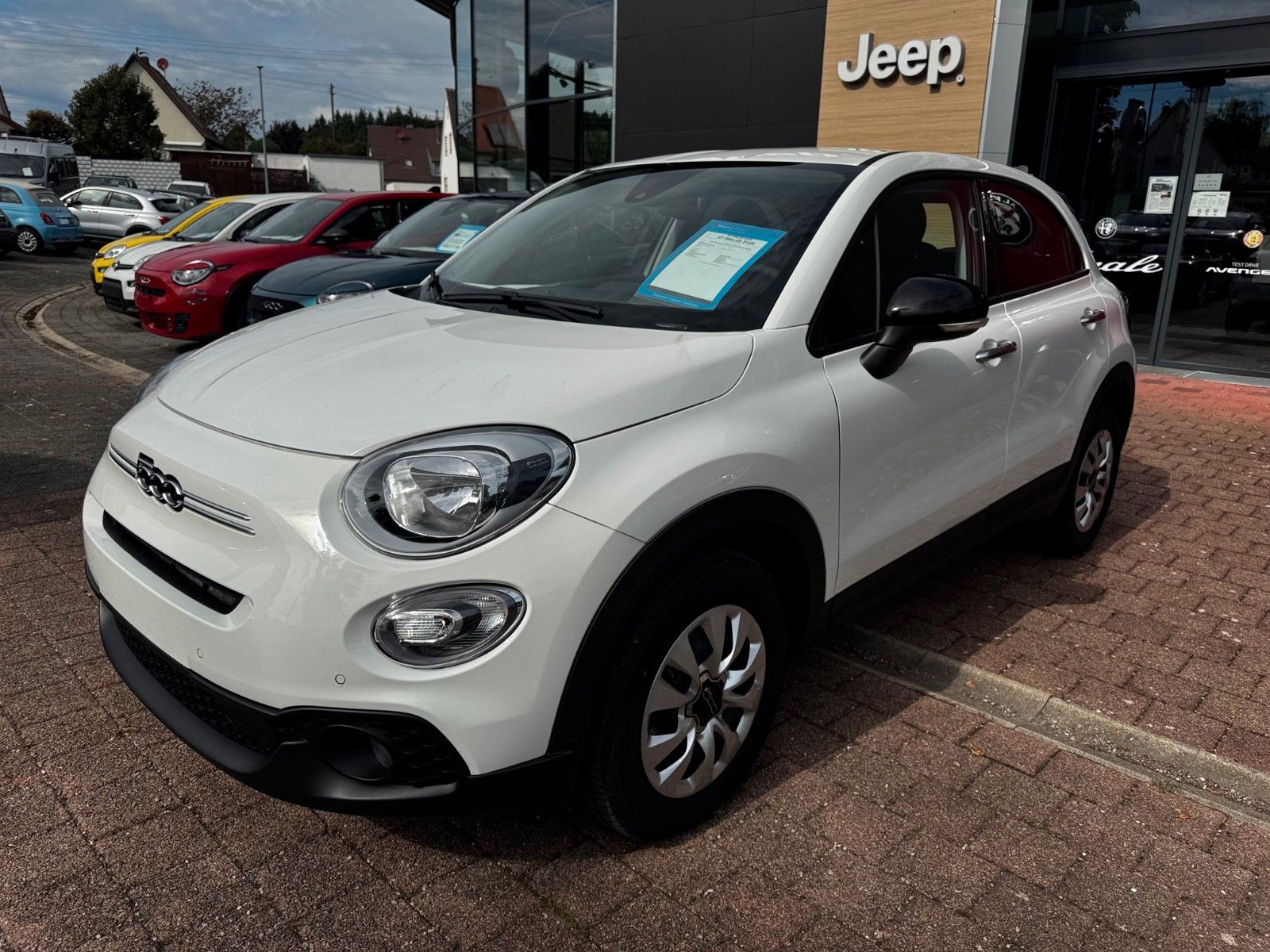 Fahrzeugabbildung Fiat 500X Automatik Kamera Carplay Klima Tageszulass.