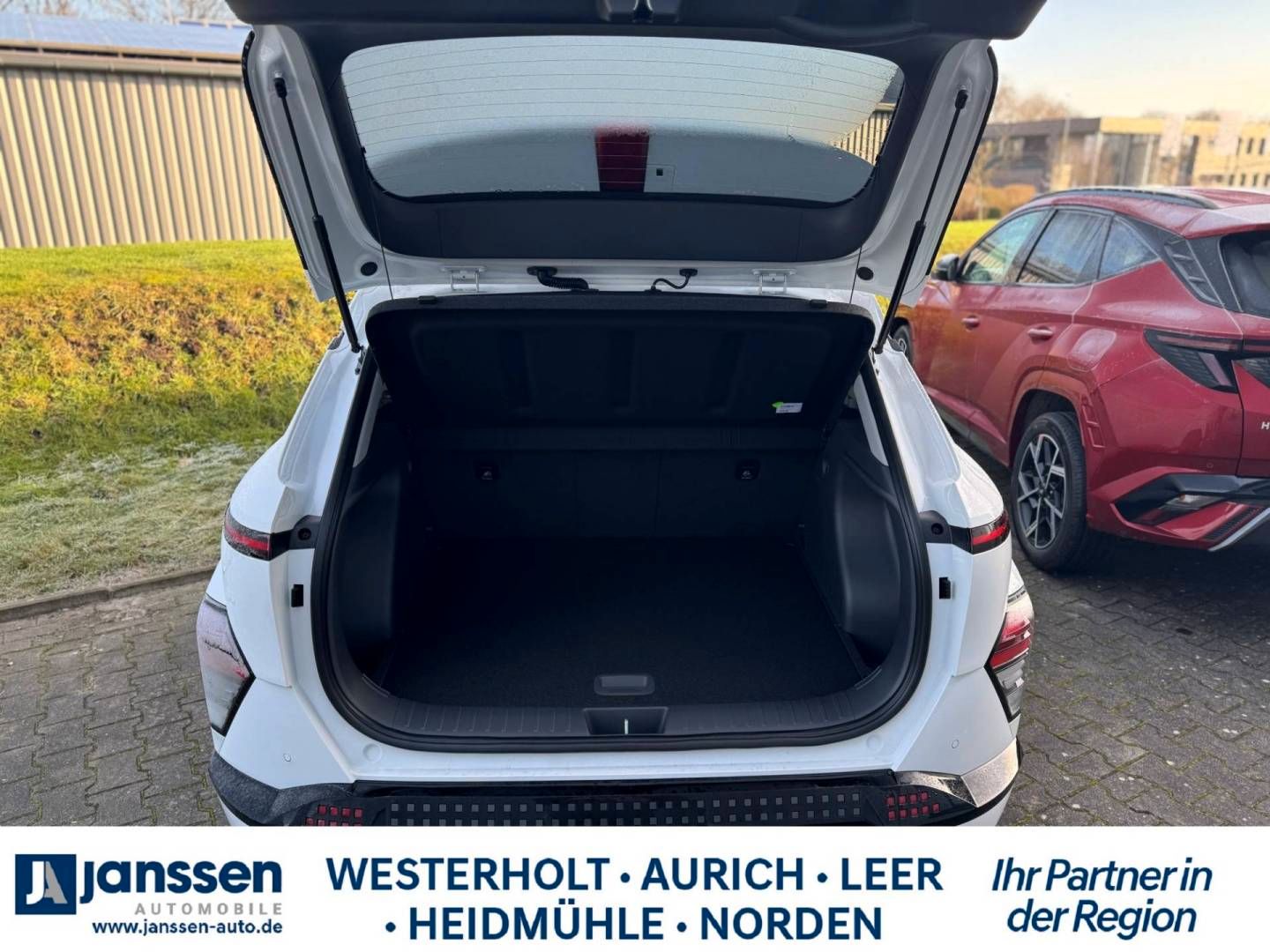 Fahrzeugabbildung Hyundai KONA Elektro 49kWh Trend/Assistenz-Paket/Navi/36