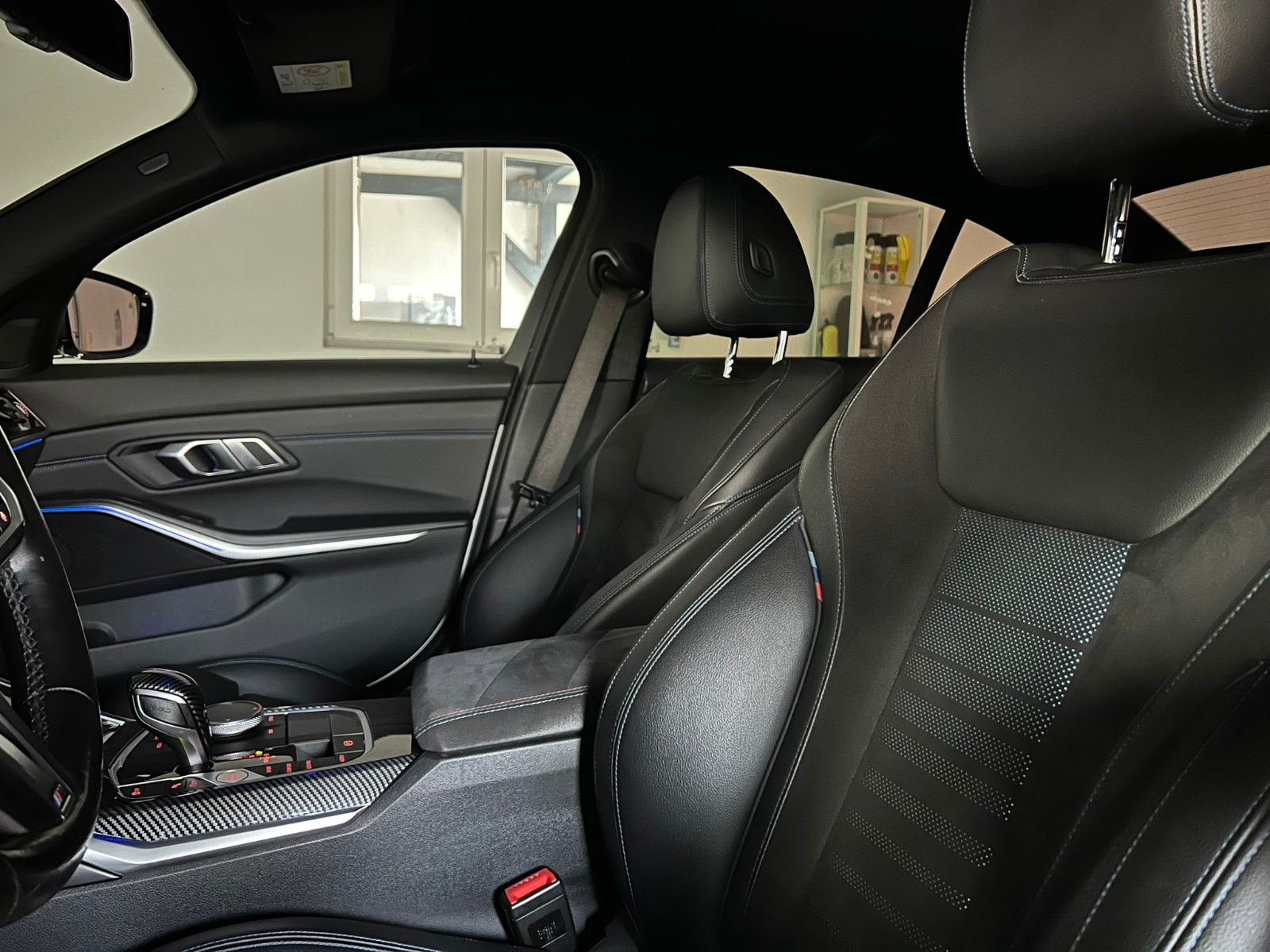 Fahrzeugabbildung BMW 330 i Lim M SPORT/LED/VRTL COCKPIT/19ZOLL/DE FZG