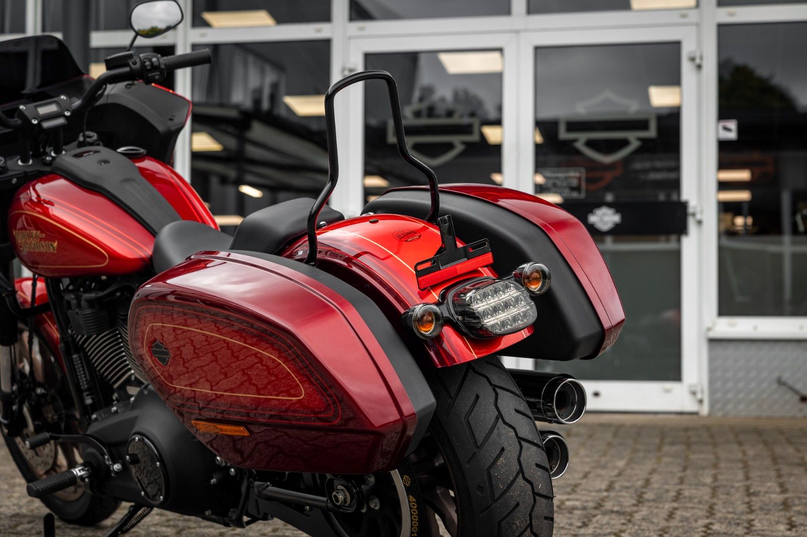 Fahrzeugabbildung Harley-Davidson FXLRST LOW RIDER ST 117 - EL DIABLO Nr. 359/1500