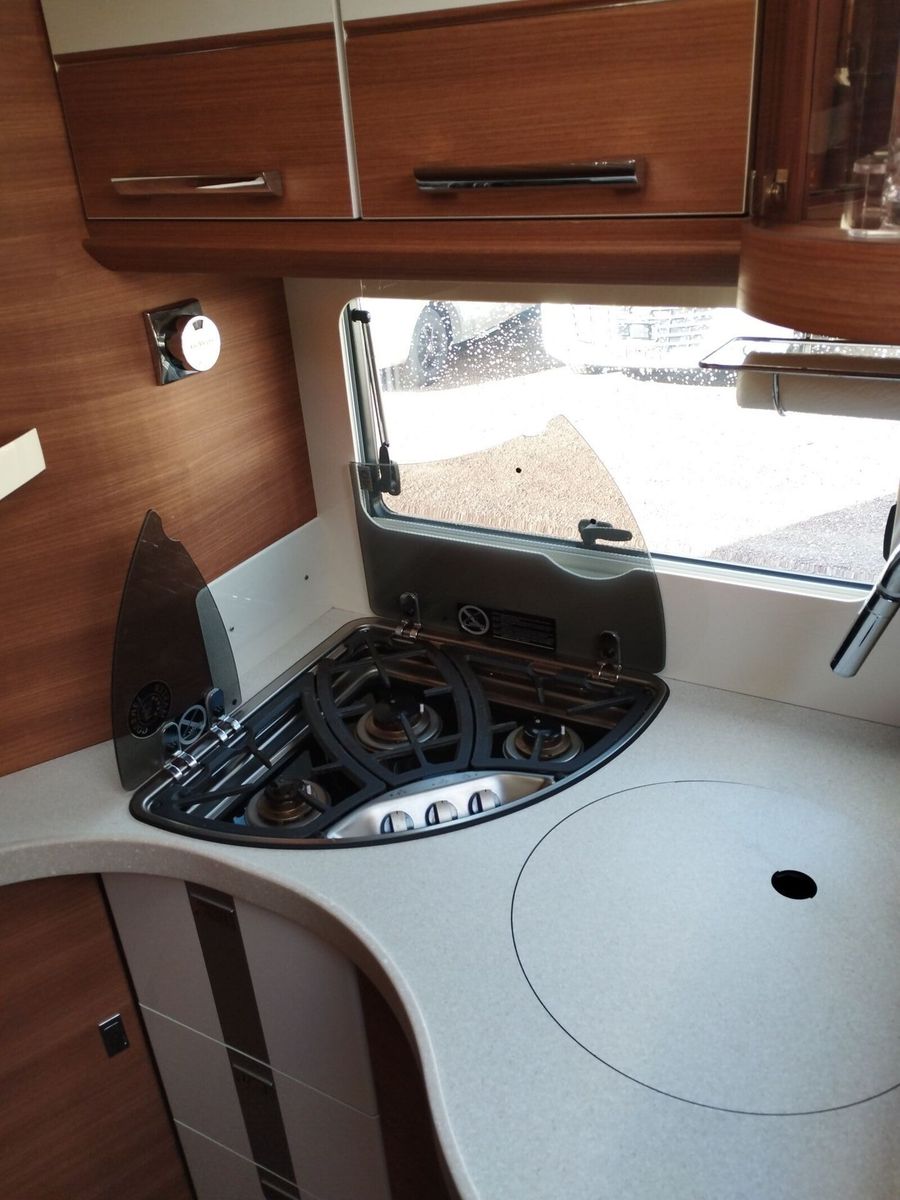 Fahrzeugabbildung Carthago chic c-line I 4.9 LE L hydr. Stützensystem, Luft