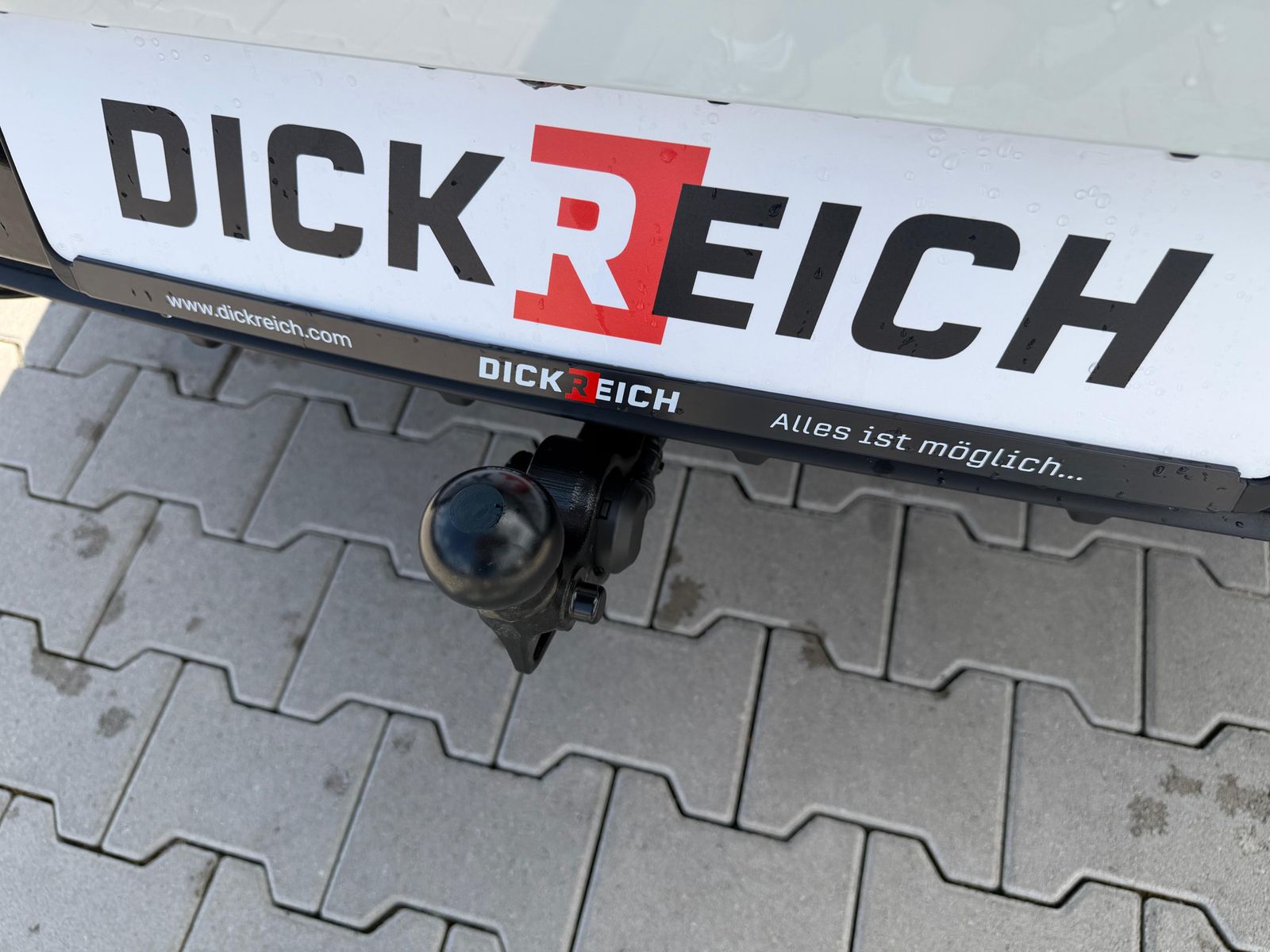 Fahrzeugabbildung CUPRA Leon 1.5 eTSI DSG AHK*DYNAMICA*EDGE*LED*5JGARAN.