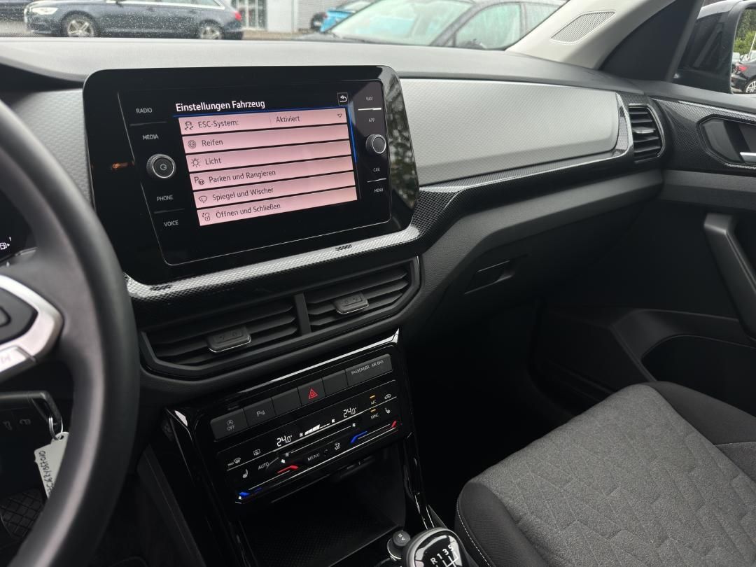 Fahrzeugabbildung Volkswagen T-Cross Life IQ Drive Paket,GJR,App Connect,Clim