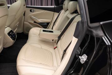 صورة مصغرة 21 لـ 2022 Aston Martin DBX