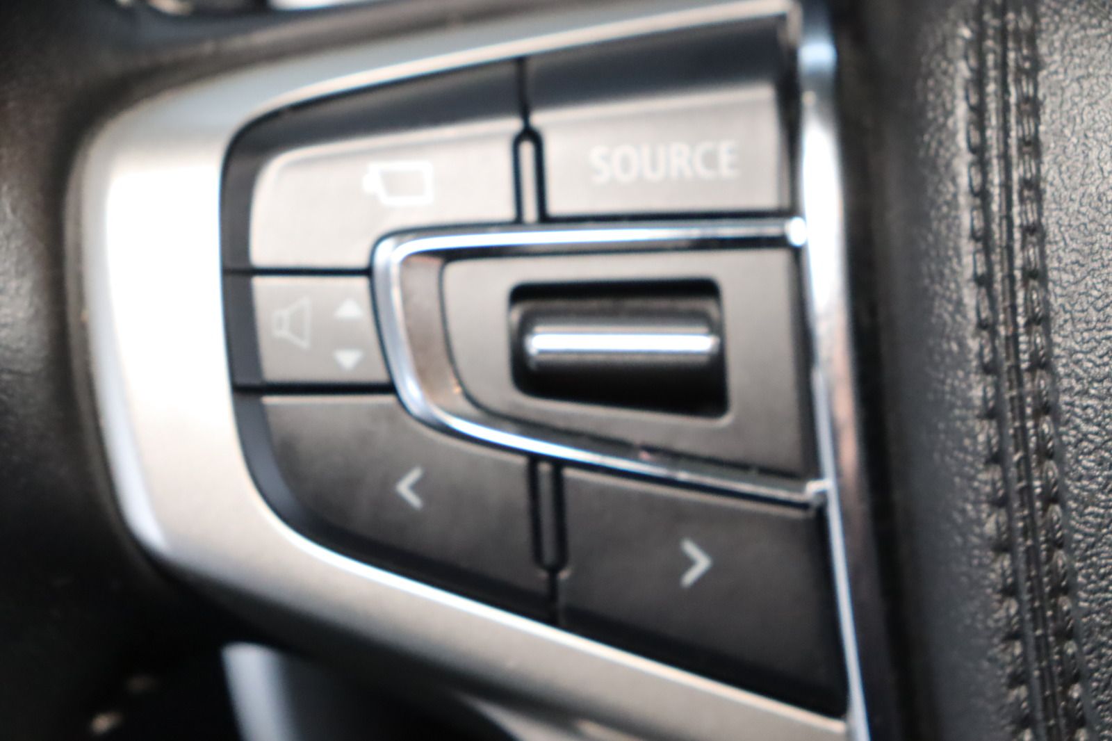 Fahrzeugabbildung Mitsubishi Outlander PHEV 2.4 Plus 4WD