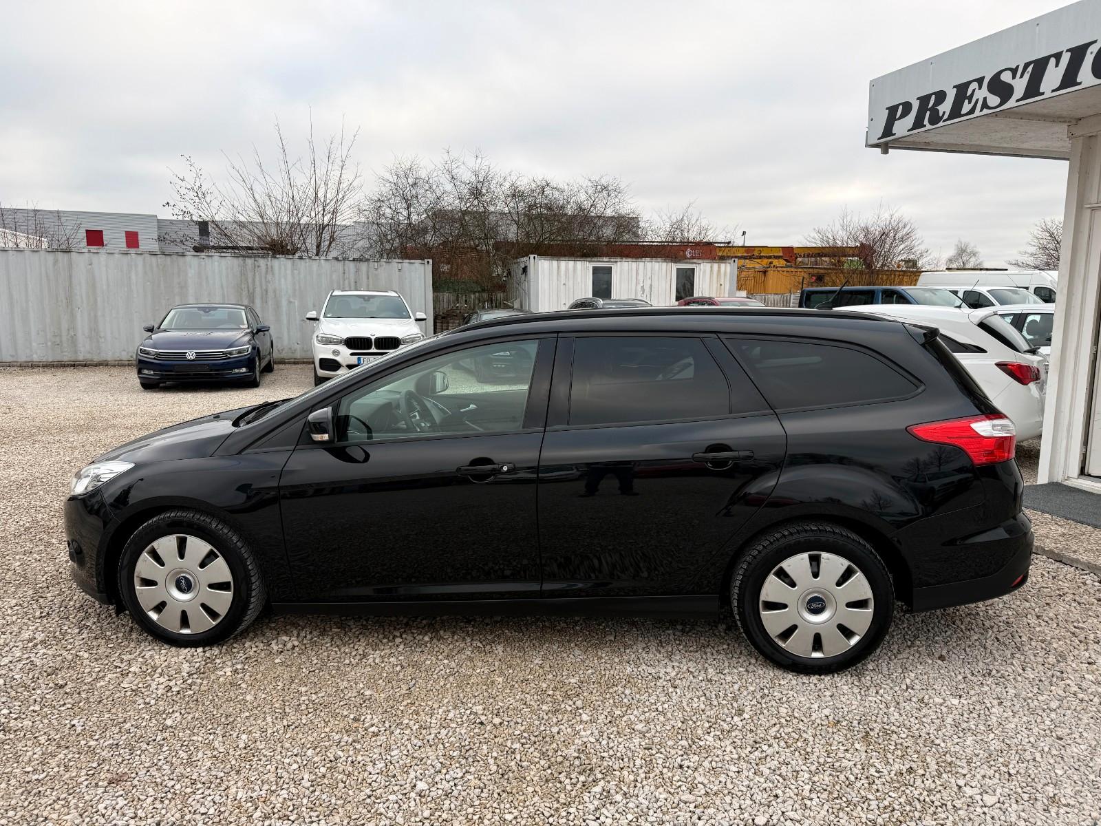 Ford Focus 2014 — photo 8