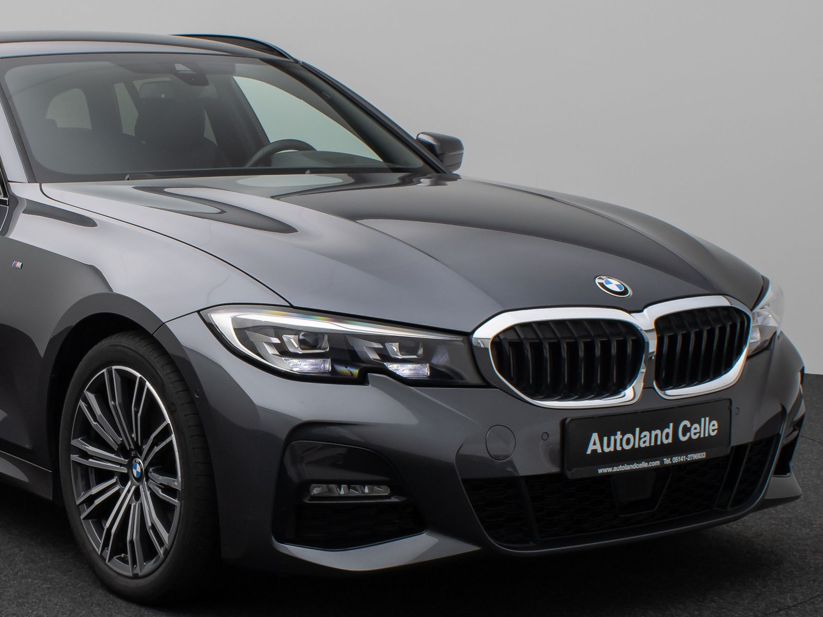 Fahrzeugabbildung BMW 320d M Sport Kamera HUD HiFi Stop&Go AHK Alarm