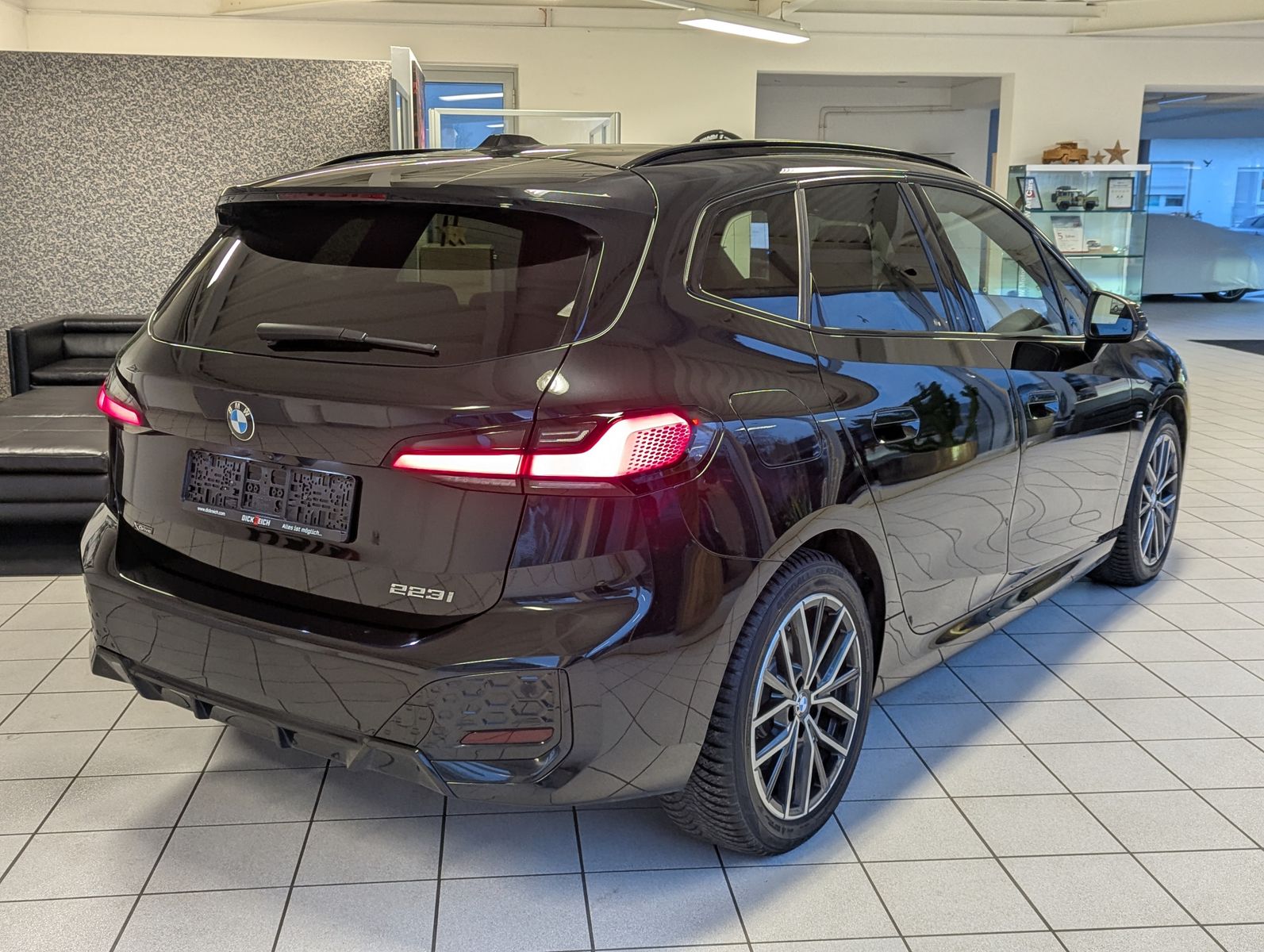 BMW 223 Active Tourer i xD M-Sport Pano H/K 360° AHK - Image 7