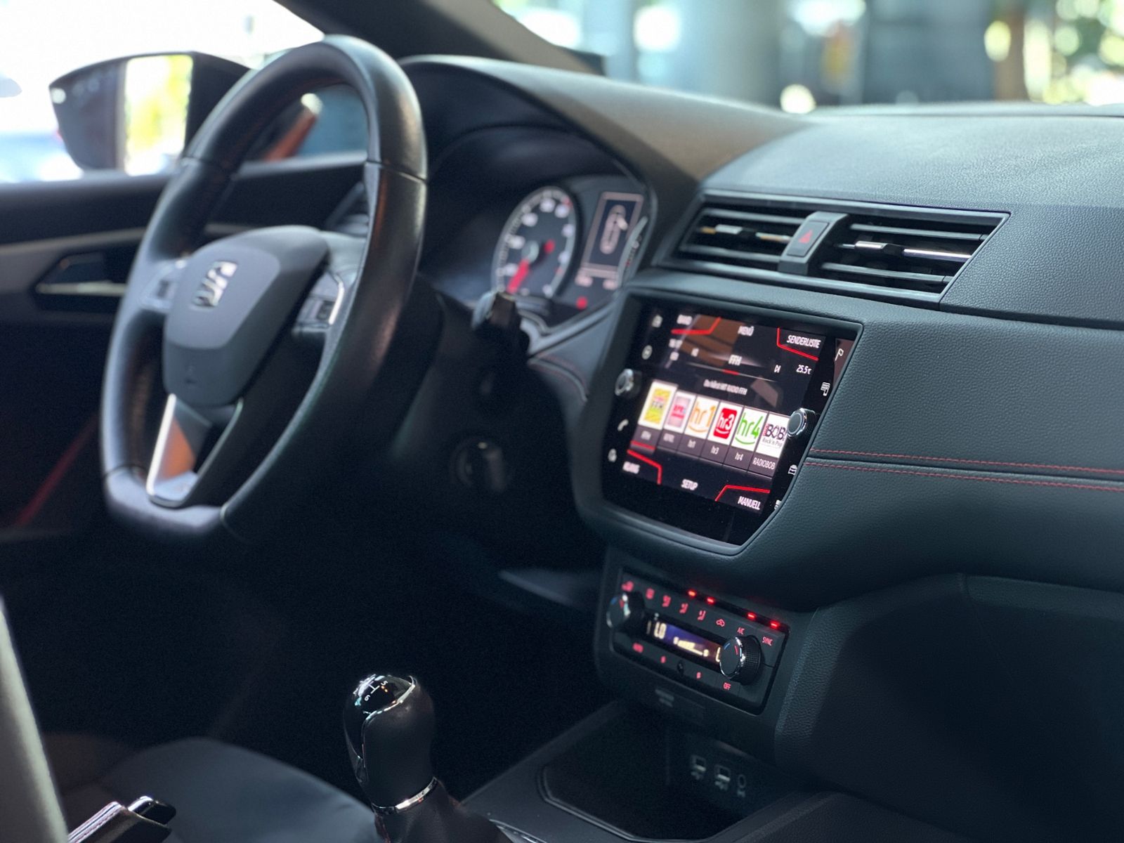 Fahrzeugabbildung SEAT IBIZA 1.0 TSI FR KLIMA LED NAVI ALU