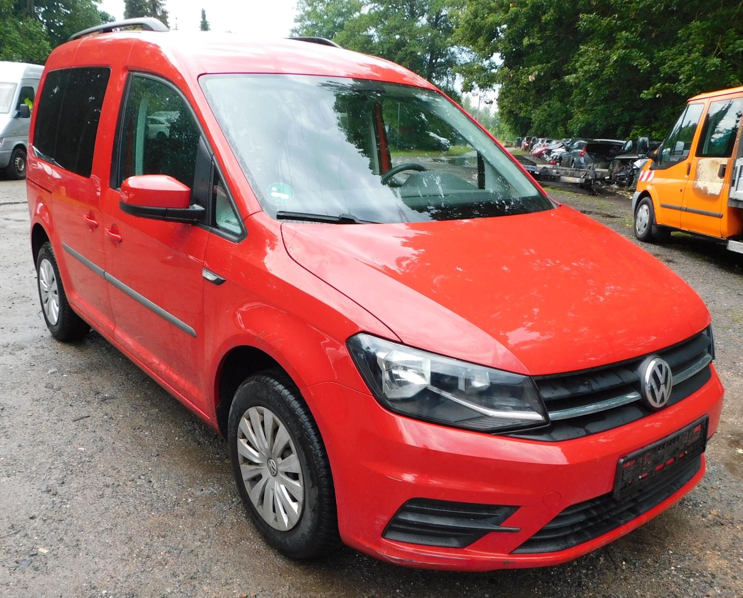 Volkswagen Caddy PKW Trendline BMT